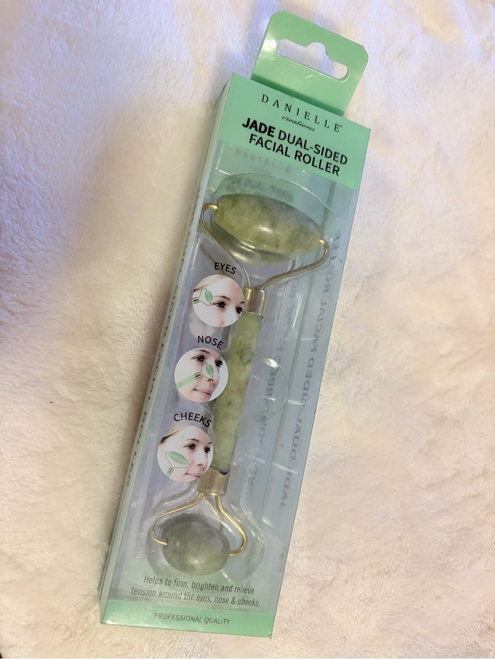 Jade Dual-Sided Facial Roller – Green